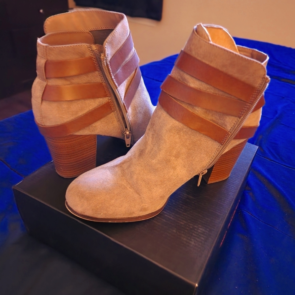 Women's Tan Business Style Shoes
